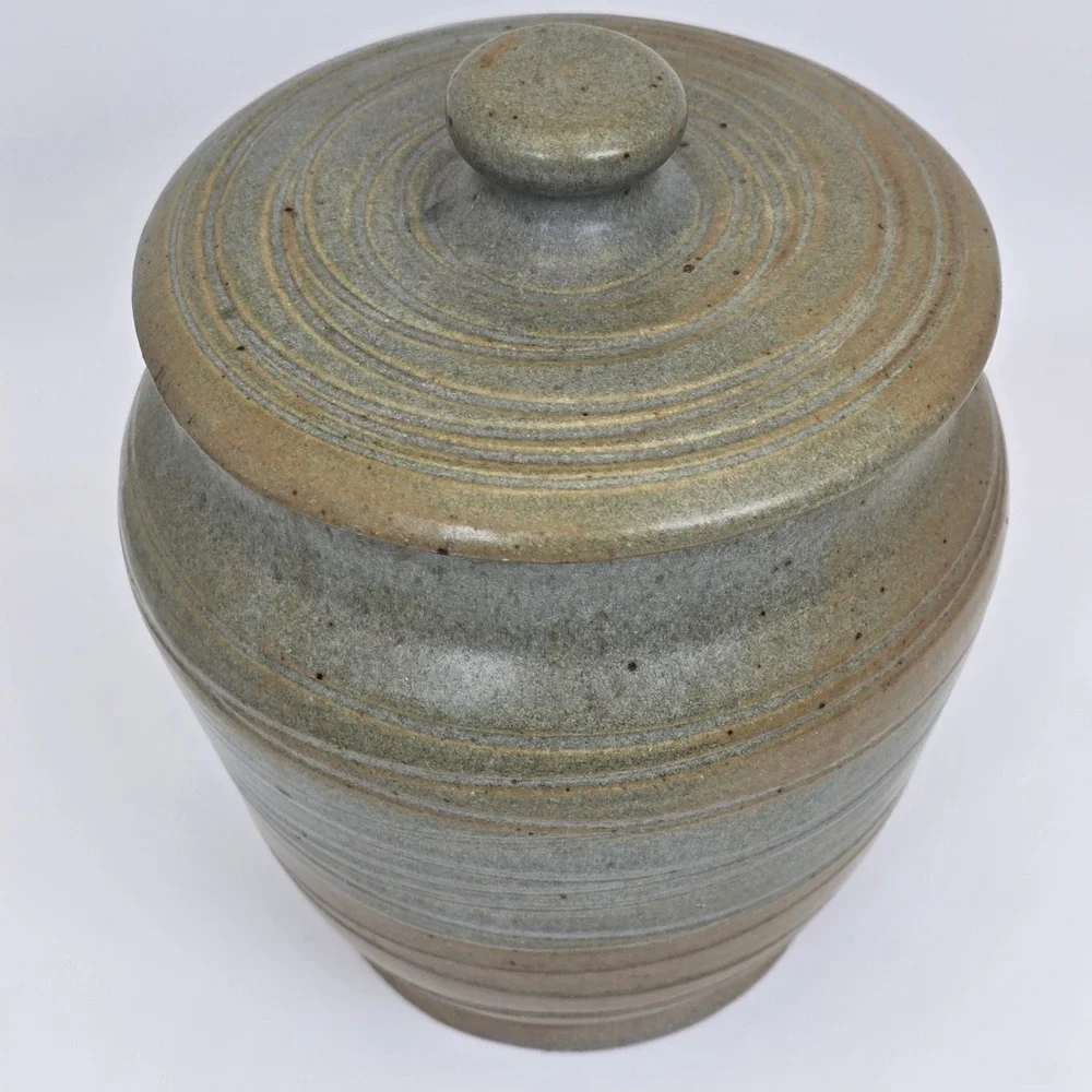 Vintage Studio Pottery Stoneware Canister Jar With Lid Green Brown Speckled 8.5
